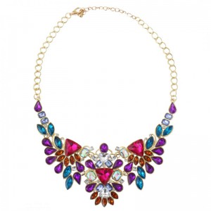 ÚCHVATNÝ KRÁSNÝ NÁHRDELNÍK