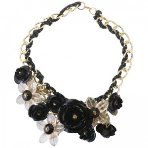 ÚCHVATNÝ KRÁSNÝ NÁHRDELNÍK